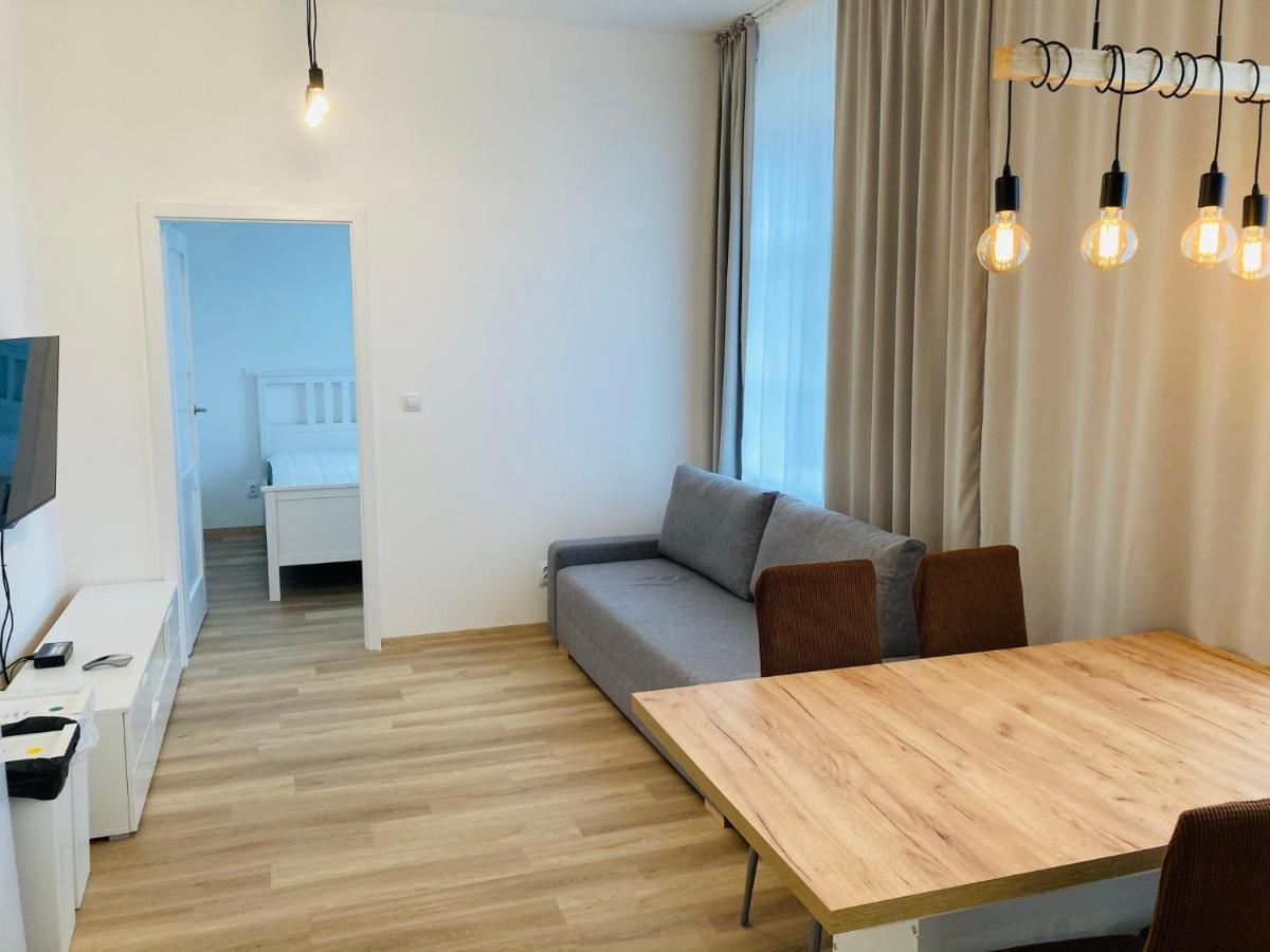 Residence Kotel Рокитніце-над-Їзероу Екстер'єр фото